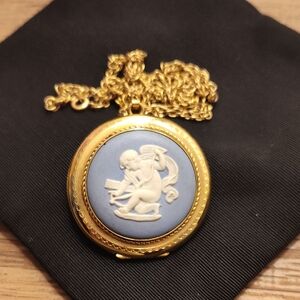 Vintage Van Dell 1/20 12K Gold-Filled Porcelain Cameo Locket Necklace